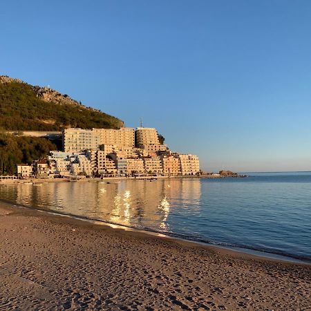 Beach Apartment Рафаиловичи Екстериор снимка