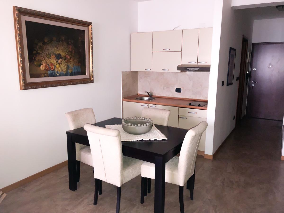 Beach Apartment Рафаиловичи Екстериор снимка